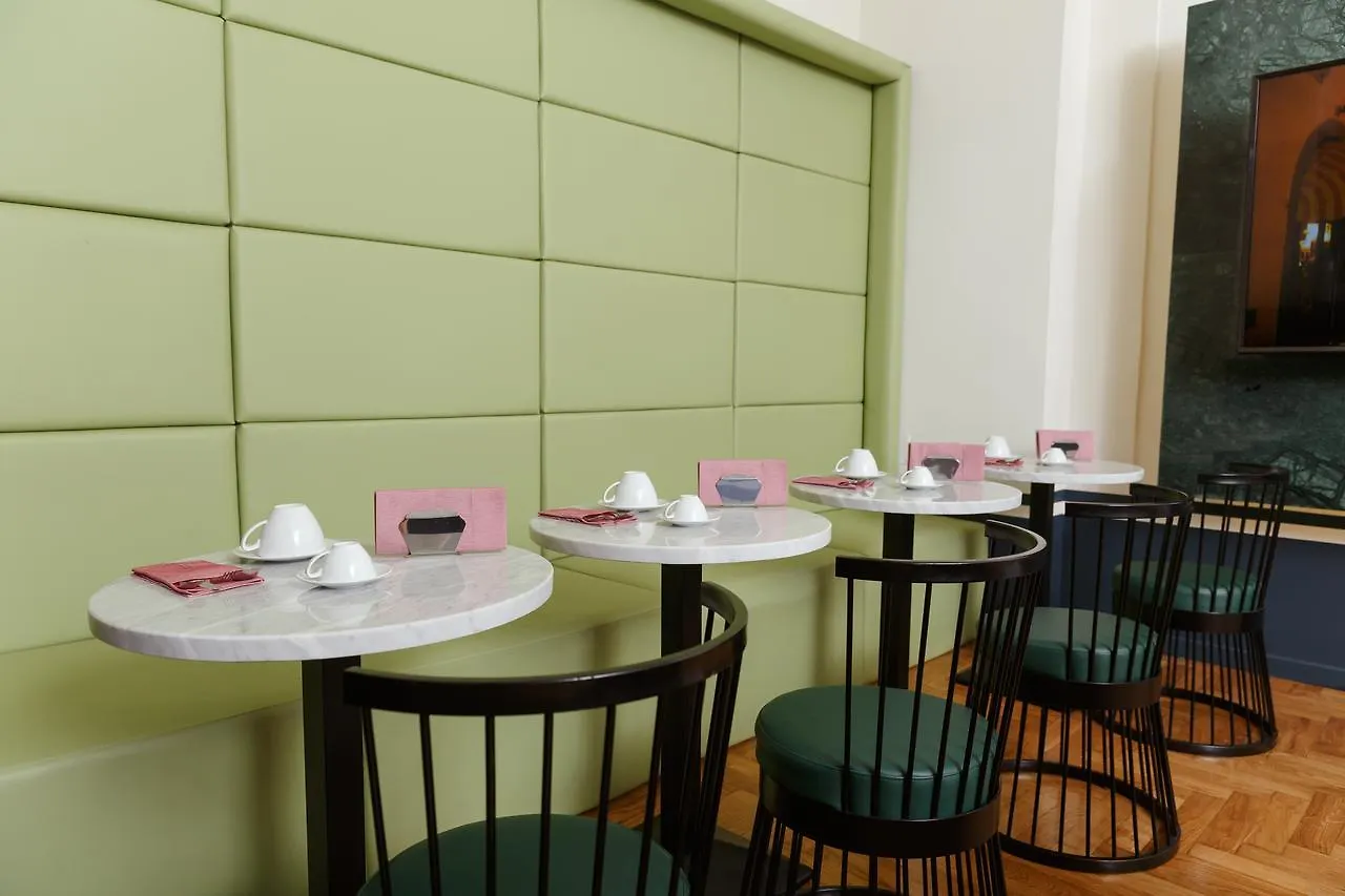 ***  Il Salotto Della Regina Hotel Naples Italy