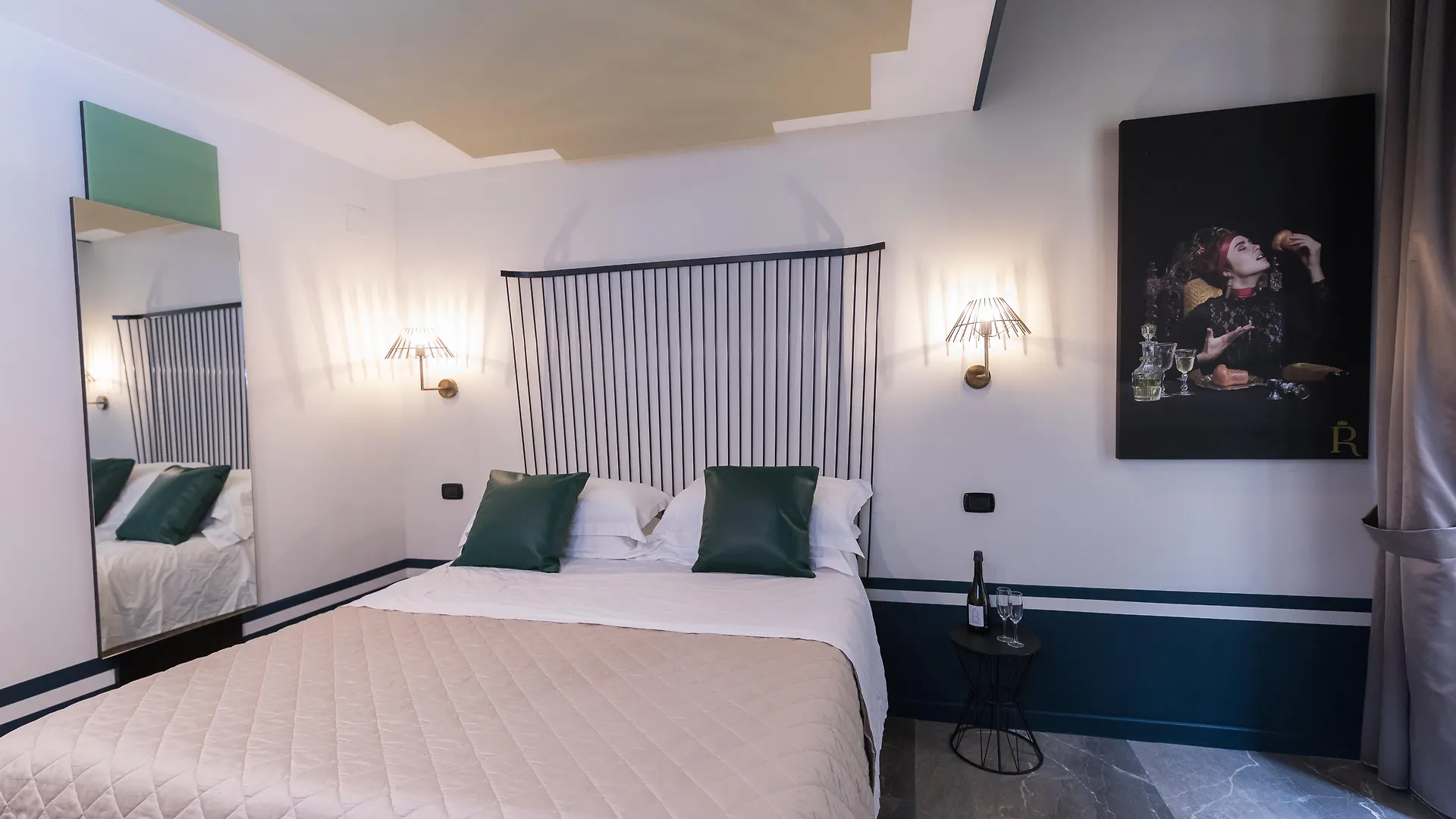 Hotel Il Salotto Della Regina Neapol 3*,